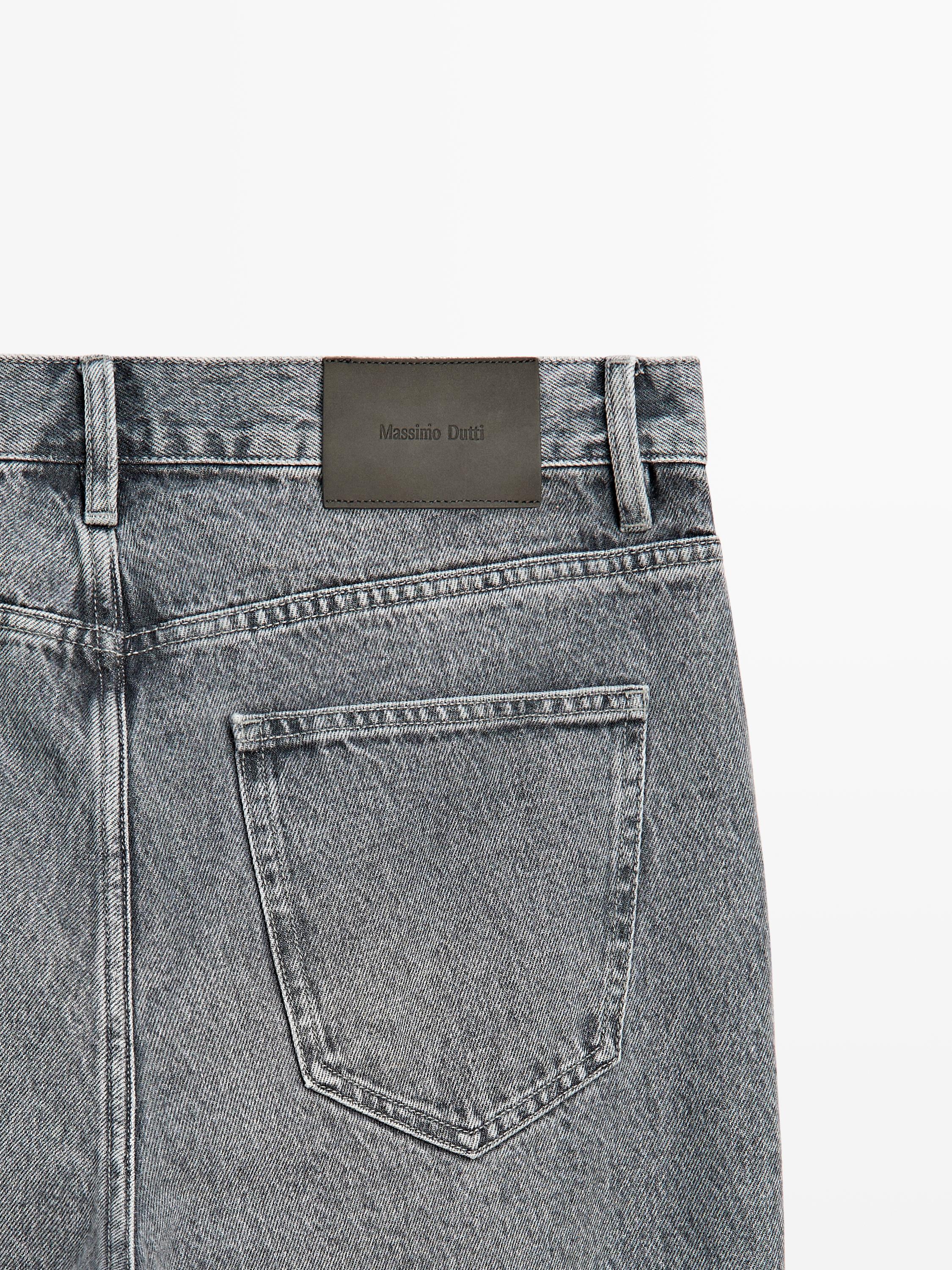 Straight-leg jeans